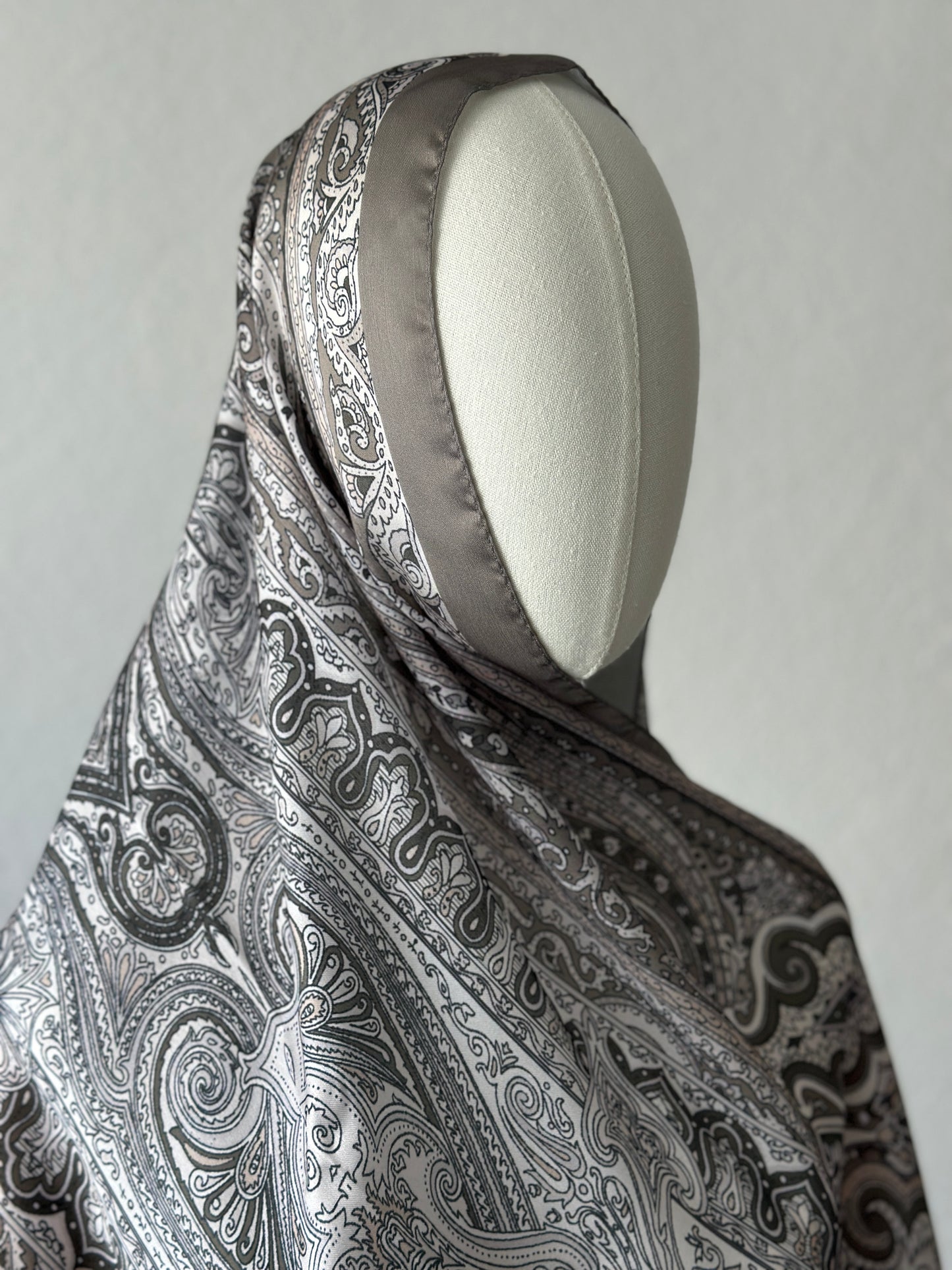 SATIN ORIENT HIJAB