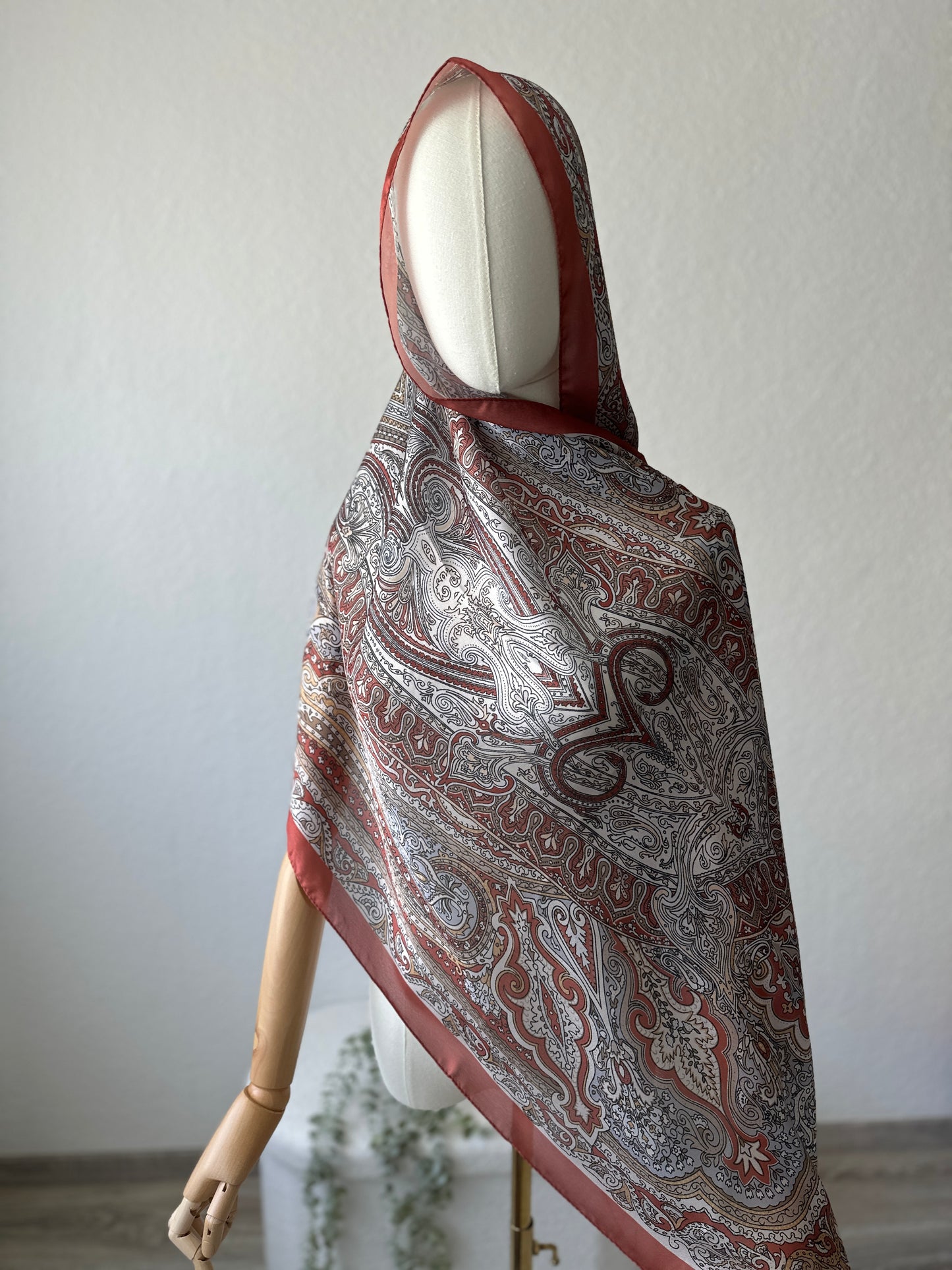 SATIN ORIENT HIJAB