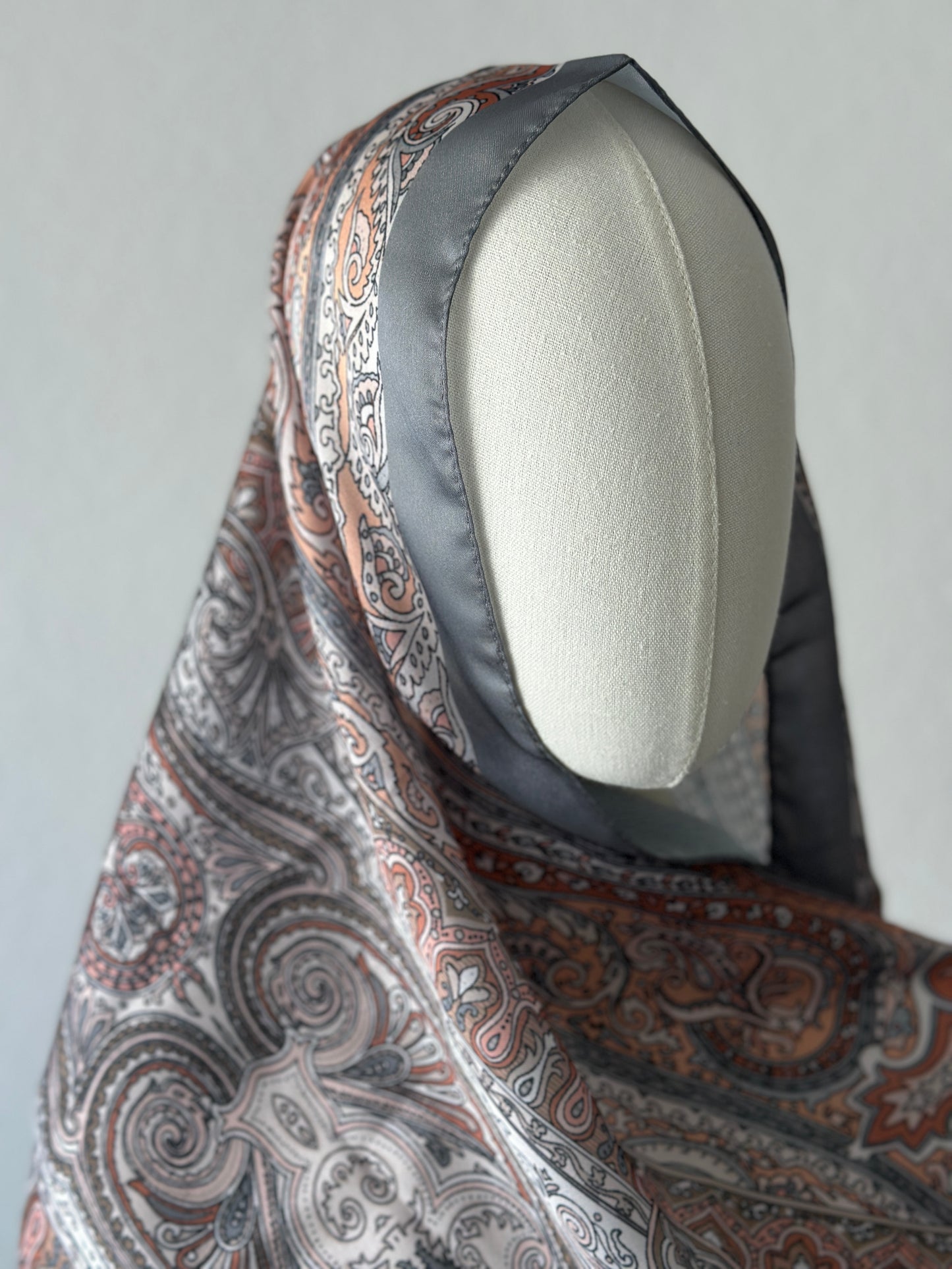 SATIN ORIENT HIJAB
